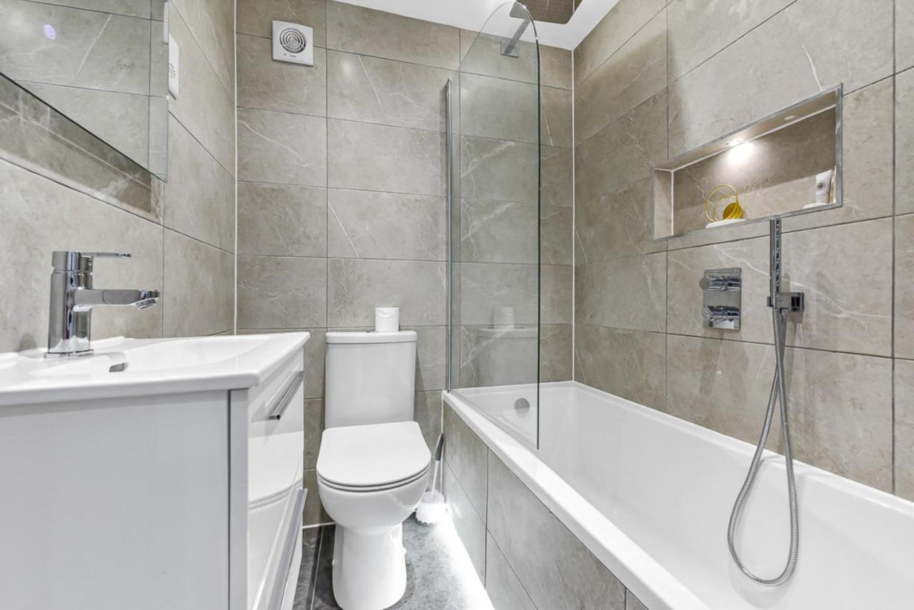 Lovely 2 Bedroom Apartment In Greater Лондон Екстер'єр фото