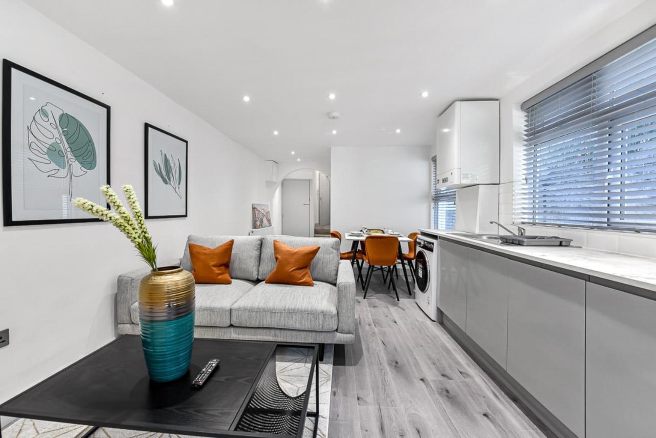 Lovely 2 Bedroom Apartment In Greater Лондон Екстер'єр фото